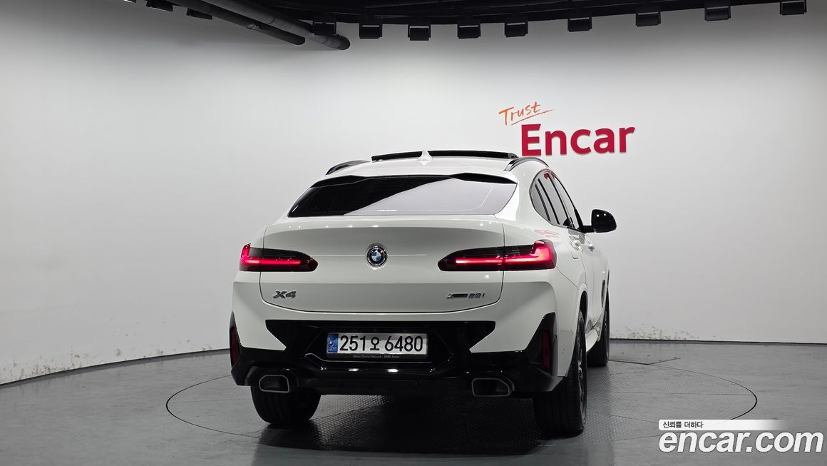 BMW X4 xDrive20i M Sport, 2023