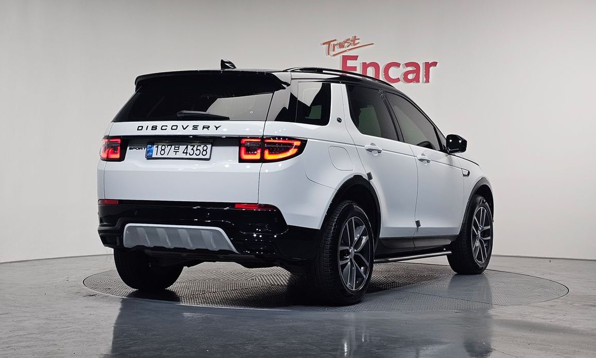Land Rover Discovery Sport P250 Dynamic SE, 2024