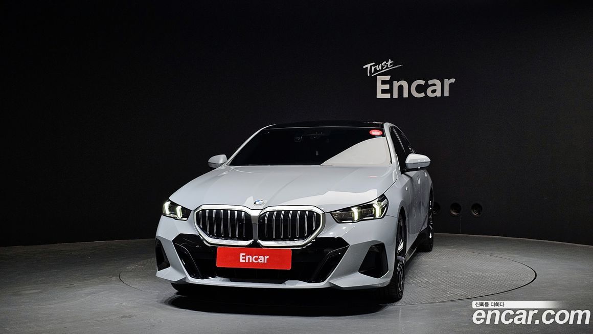 BMW 5-Series 530i xDrive M Sport, 2024