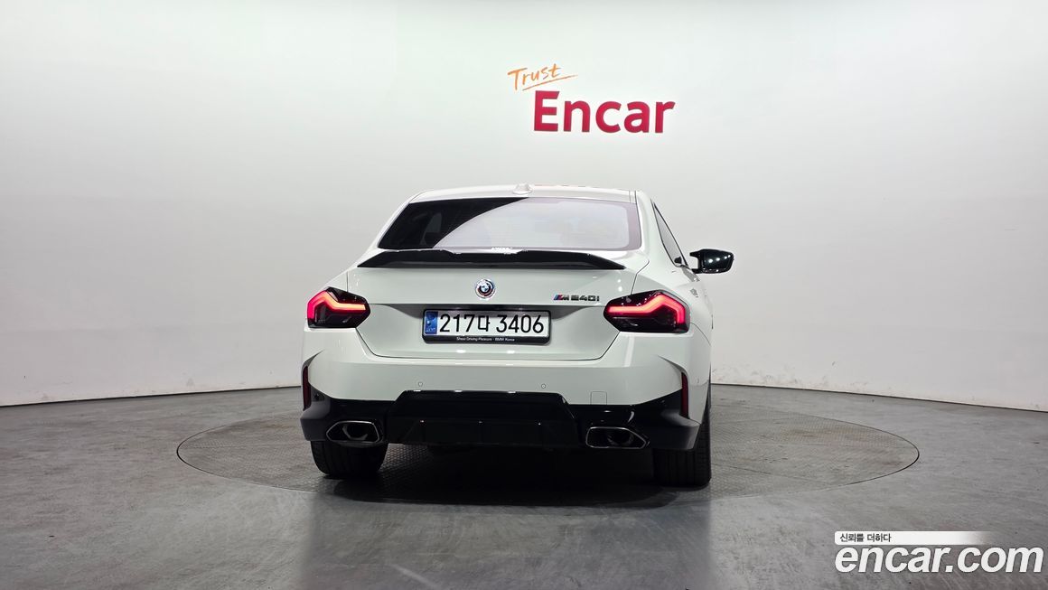 BMW 2-Series M240i xDrive Coupe, 2023