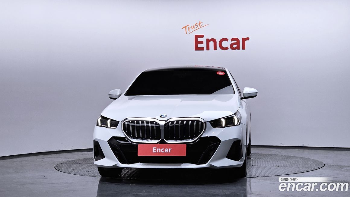 BMW 5-Series 520i M Sport, 2025