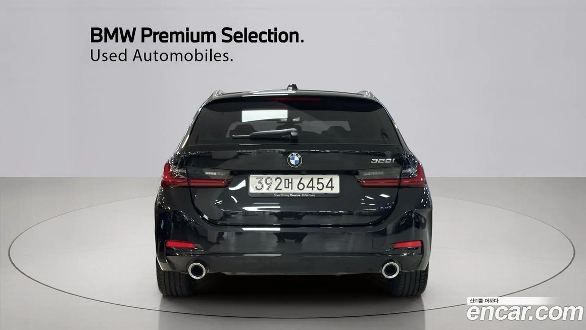 BMW 3-Series 320i Touring, 2025