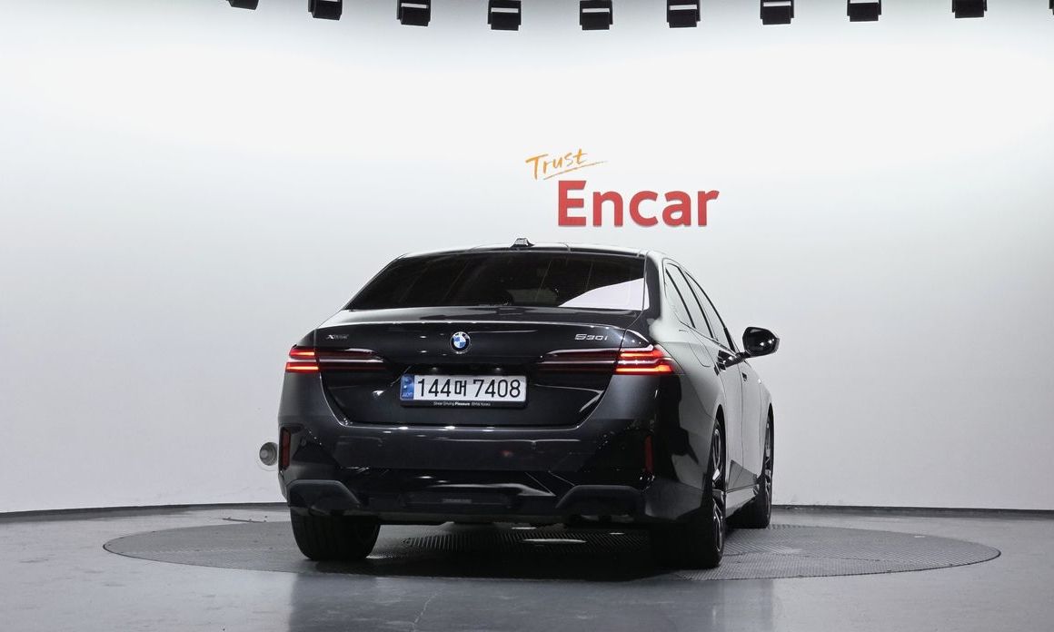 BMW 5-Series 530i xDrive M Sport, 2024