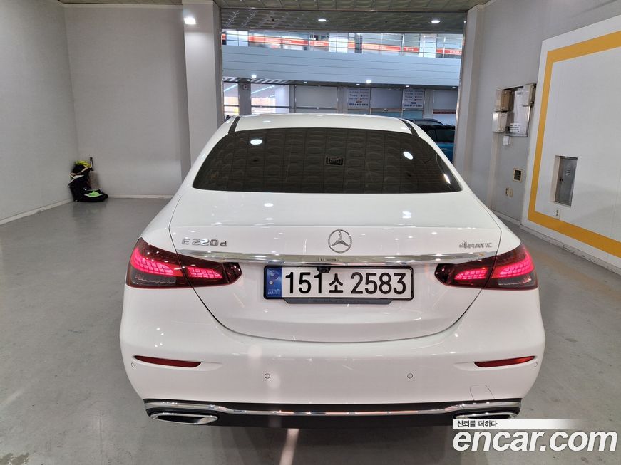 Mercedes-Benz E-Class E220d 4MATIC Exclusive, 2023