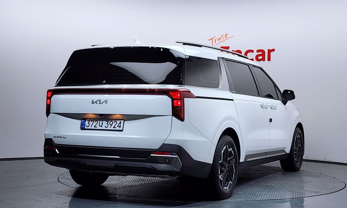 Kia Carnival 9-Seater Noblesse, 2024