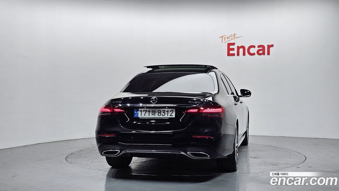 Mercedes-Benz E-Class E350 4MATIC AMG Line, 2022