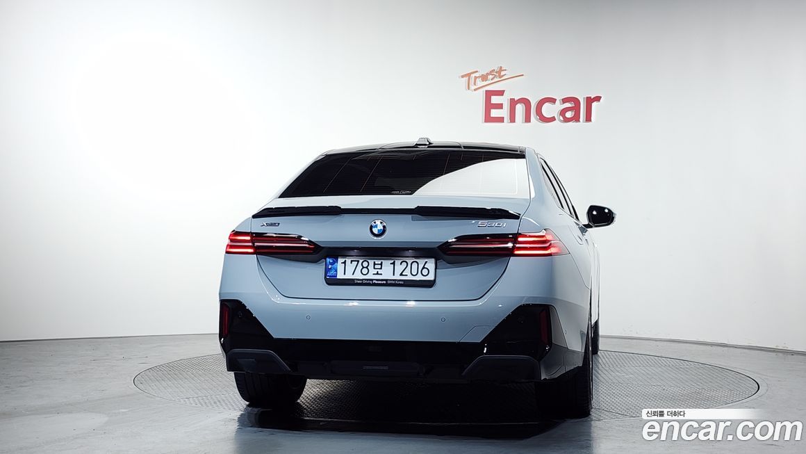 BMW 5-Series 530i xDrive M Sport, 2024