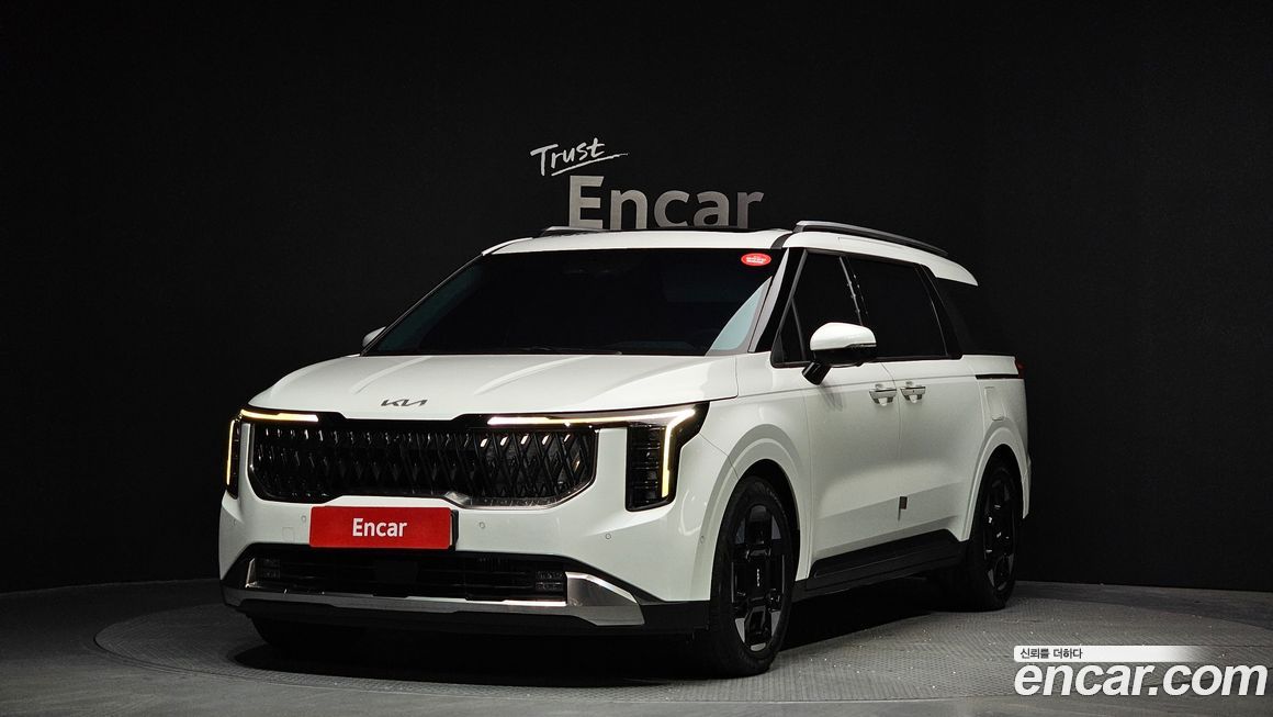 Kia Carnival 7-Seater Signature, 2024