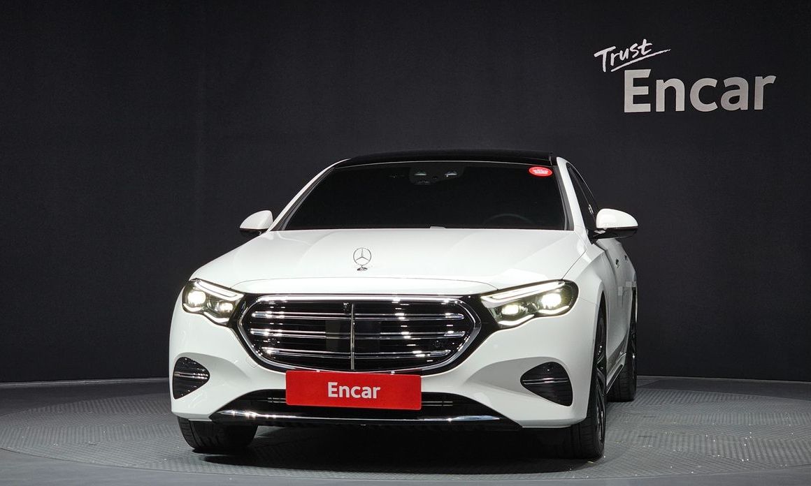 Mercedes-Benz E-Class E300 4MATIC Exclusive, 2024