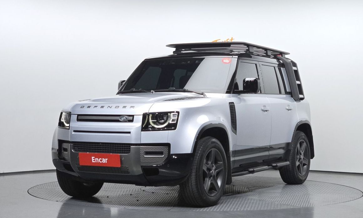 Land Rover Defender 110 P300 X-Dynamic SE, 2024