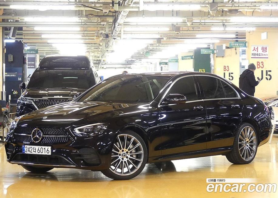 Mercedes-Benz E-Class E350 4MATIC AMG Line, 2022