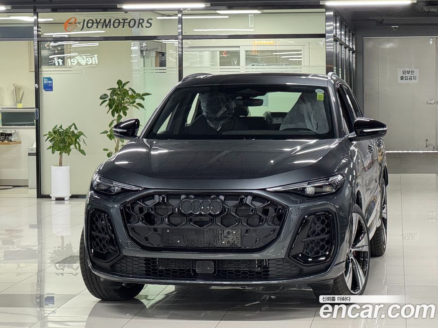 Audi Q5 40 TDI Quattro S Line Black Edition, 2025