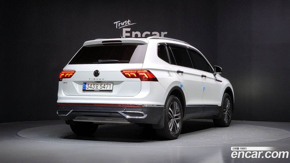 Volkswagen Tiguan 2.0 TSI Prestige, 2023