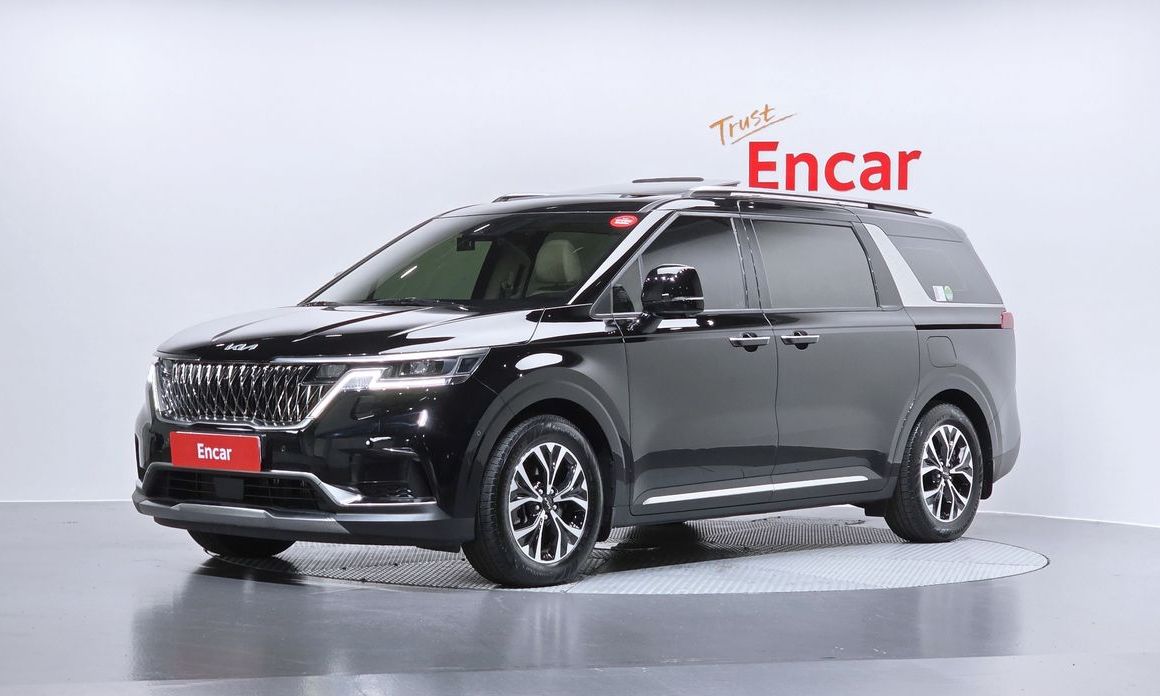 Kia Carnival 11-Seater Signature, 2023