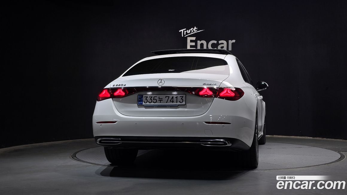Mercedes-Benz E-Class E220d 4MATIC Exclusive, 2024