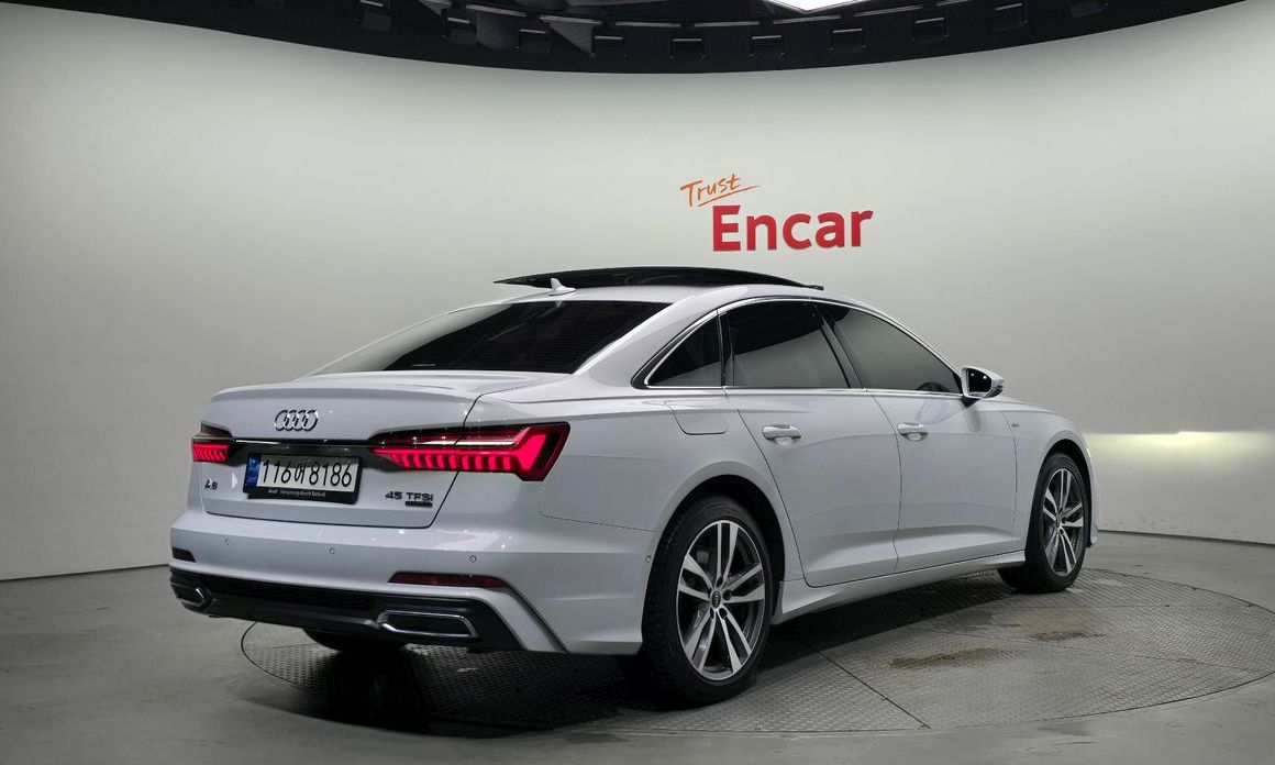 Audi A6 45 TFSI Quattro Premium, 2022