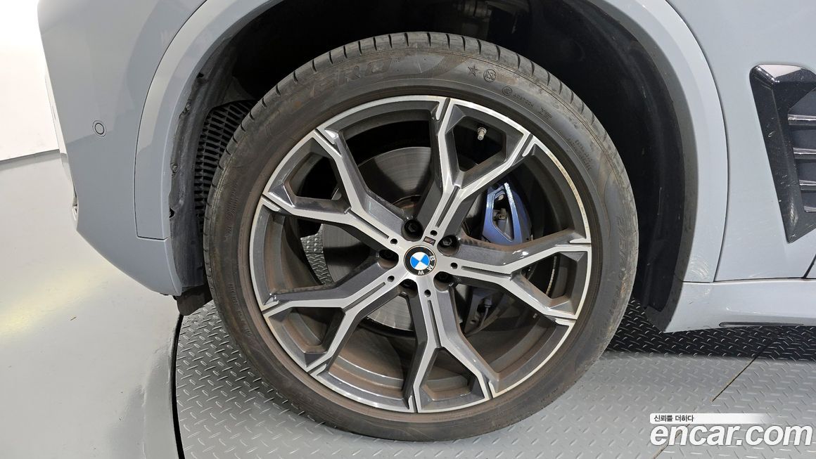 BMW X5 xDrive 40i M Sport, 2024