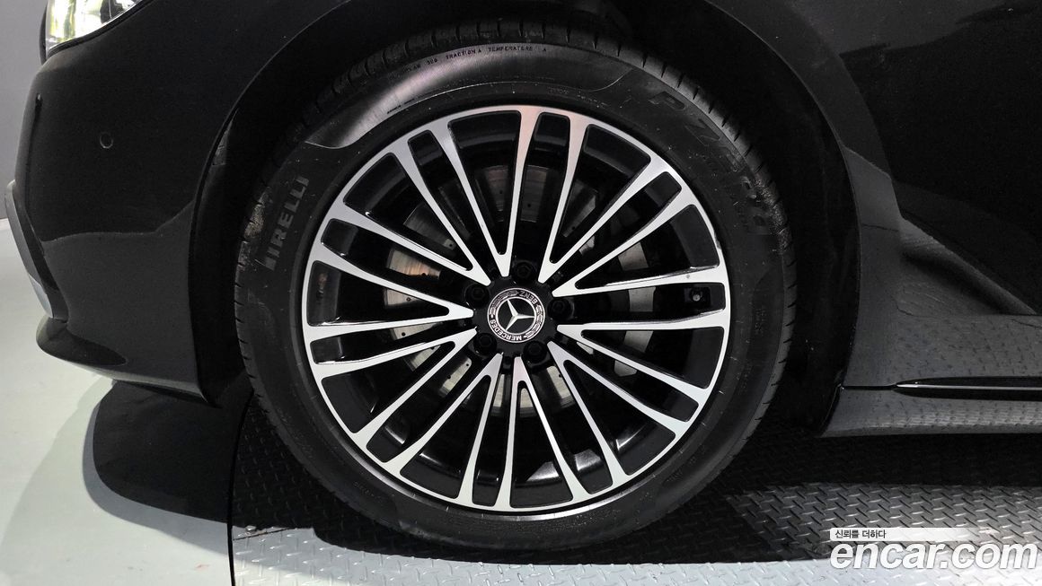 Mercedes-Benz S-Class S350 d 4MATIC, 2025