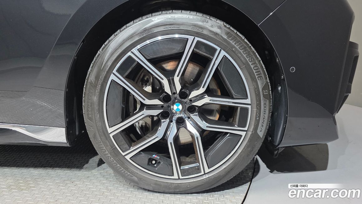 BMW 7-Series 740i xDrive M Sport, 2024