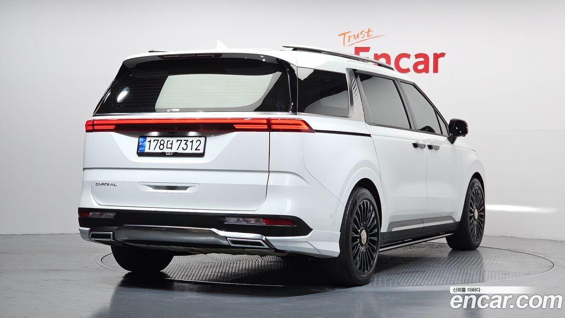 Kia Carnival 9-Seater Signature, 2023