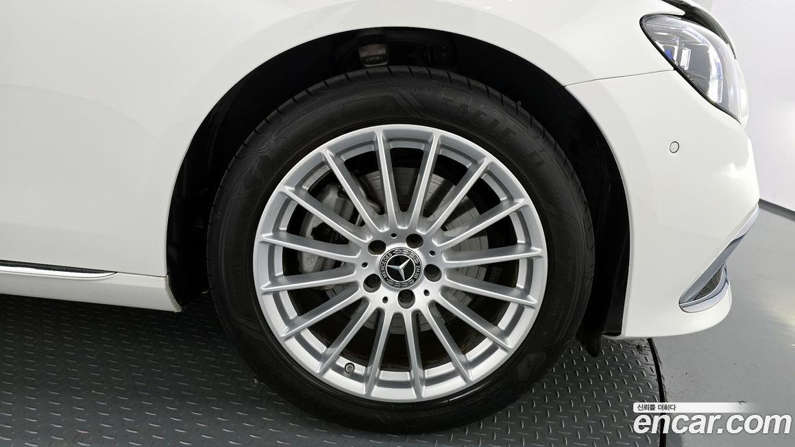 Mercedes-Benz E-Class E250 Exclusive, 2023