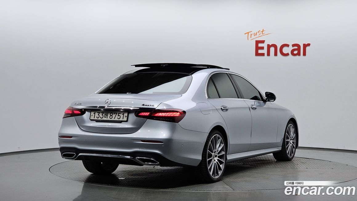 Mercedes-Benz E-Class E350 4MATIC AMG Line, 2022