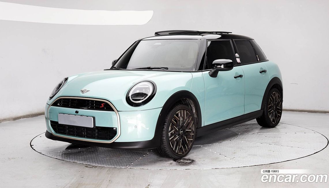 Mini Cooper 5 Door Favoured, 2025