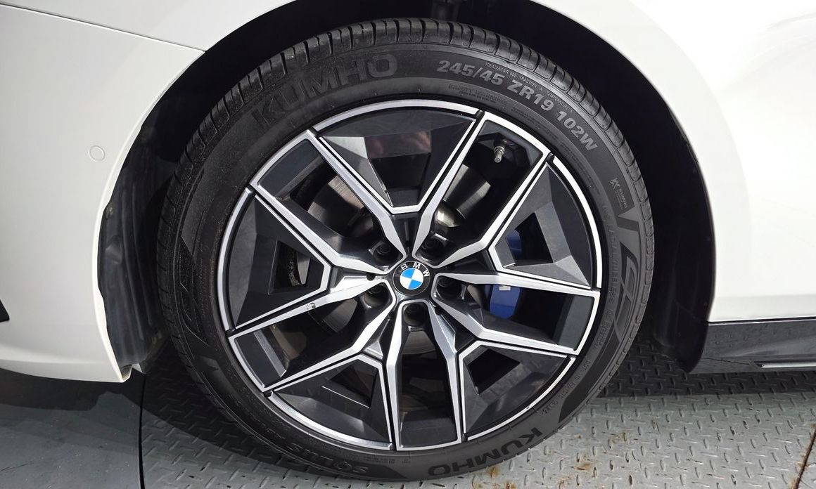 BMW 5-Series 520i M Sport, 2024