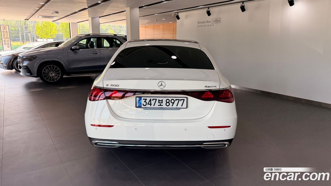 Mercedes-Benz E-Class E300 4MATIC Exclusive, 2024