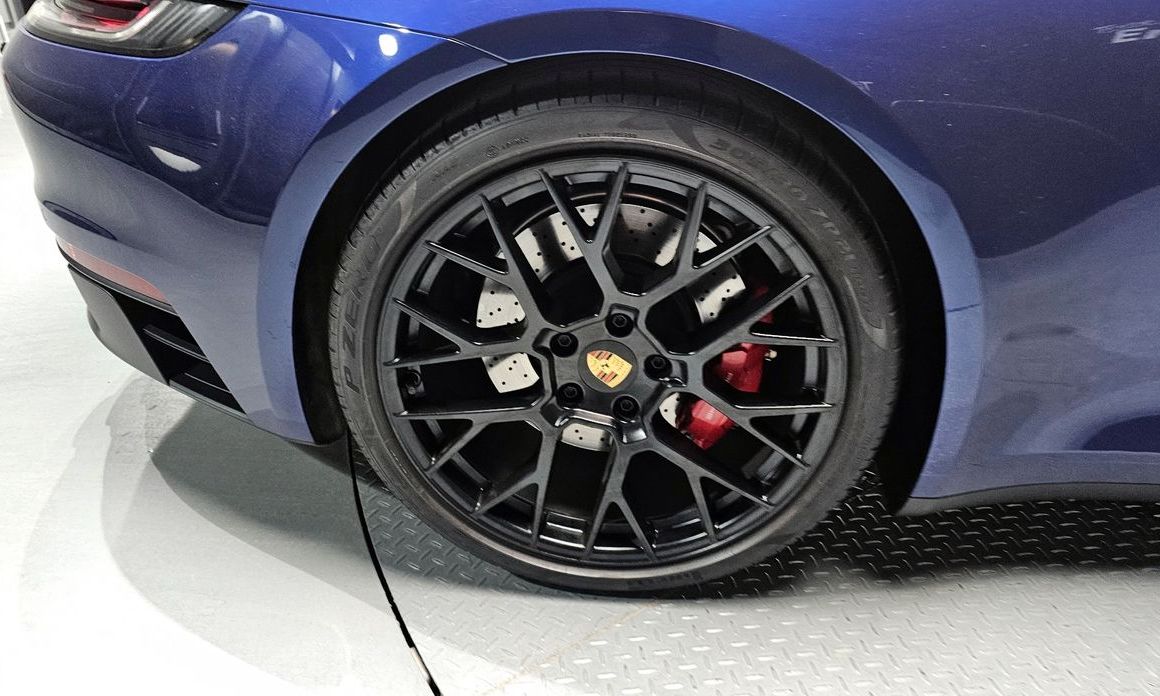 Porsche 911 Carrera GTS Cabriolet, 2023