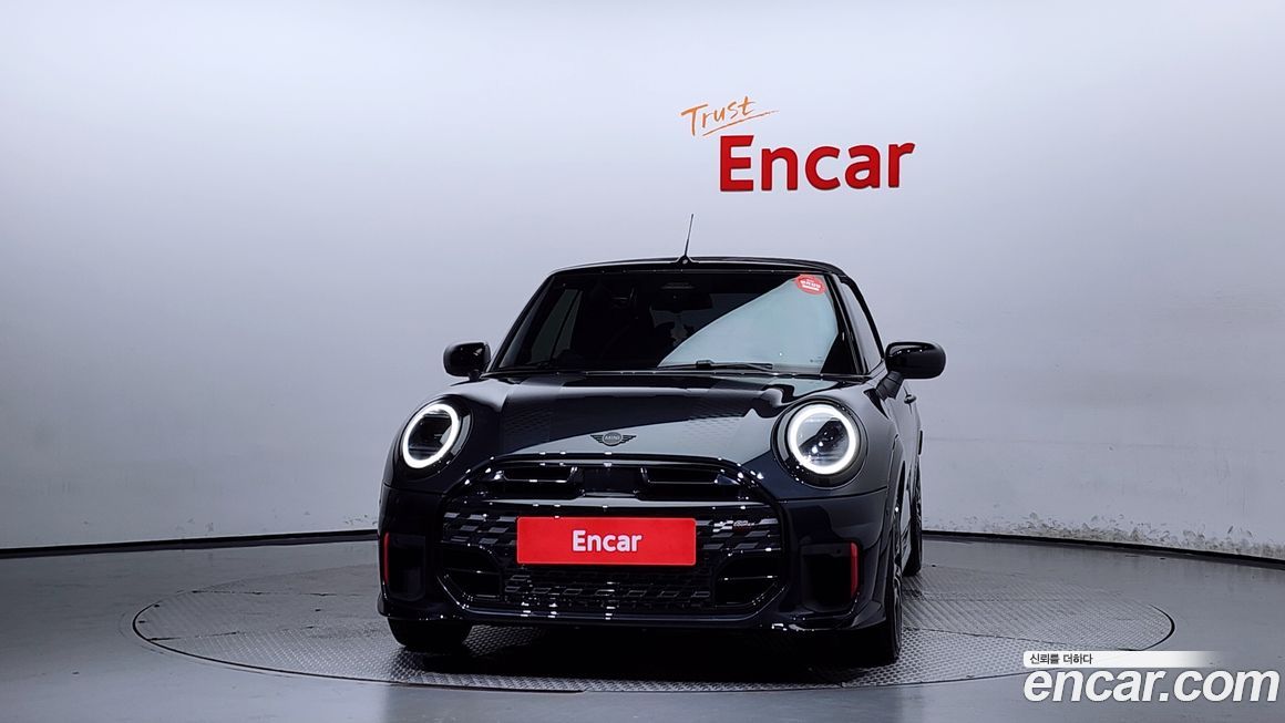Mini Cooper Convertible JCW, 2025