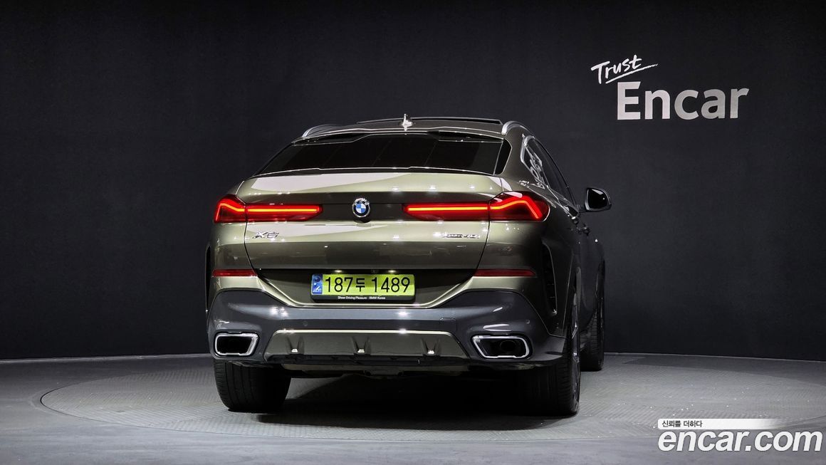 BMW X6 xDrive40i M Sport, 2022