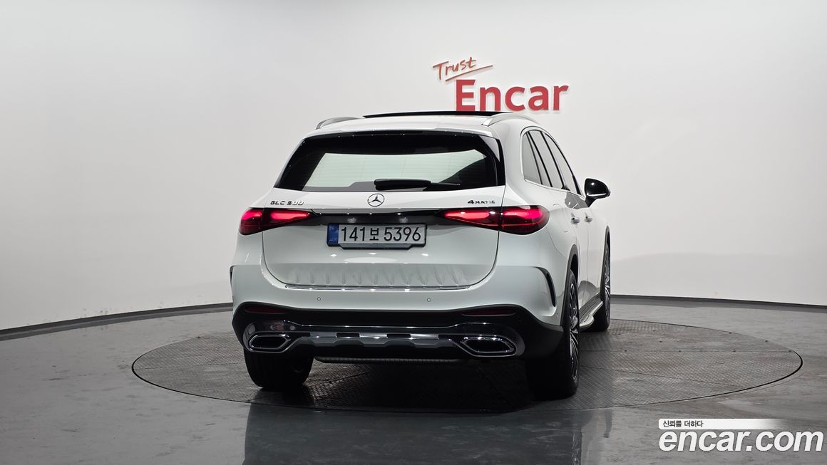 Mercedes-Benz GLC-Class GLC300 4MATIC AMG Line, 2025