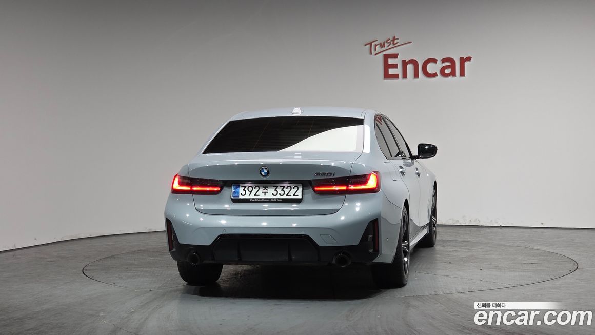 BMW 3-Series 320i M Sport, 2023