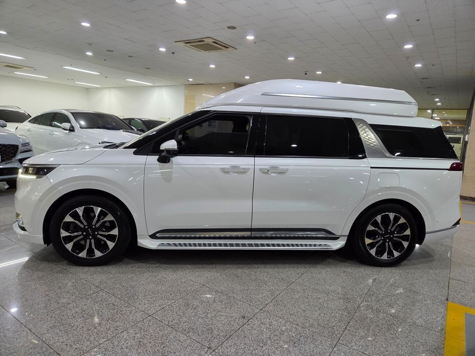 Kia Carnival 7-Seater Hi-Limousine, 2022