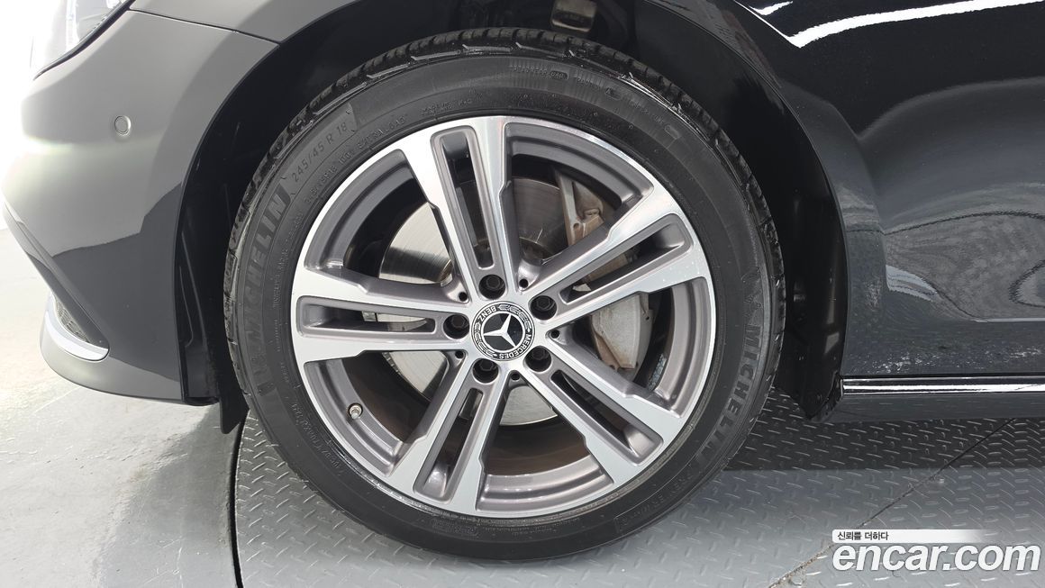 Mercedes-Benz E-Class E350 4MATIC Avantgarde, 2022