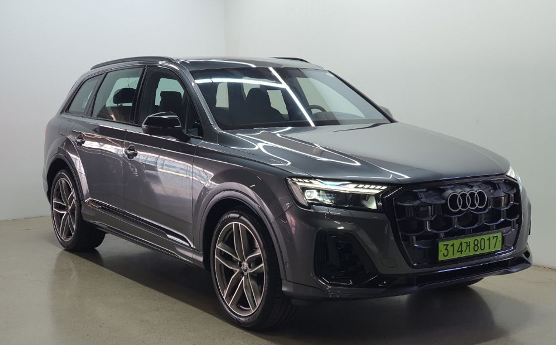 Audi Q7 55 TFSI Quattro Premium, 2025