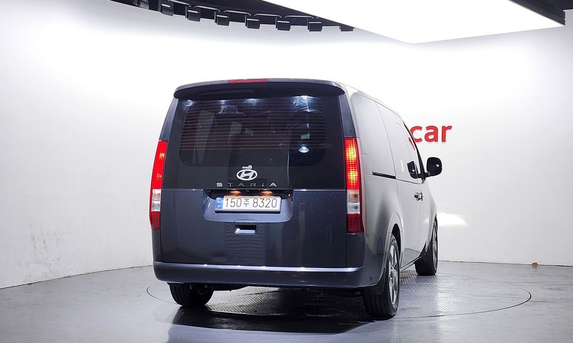 Hyundai Staria Tourer 9-Seater, 2025