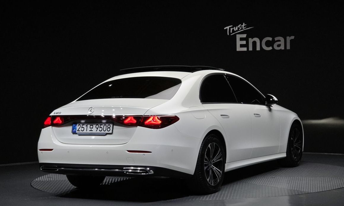 Mercedes-Benz E-Class E200 Avantgarde, 2025
