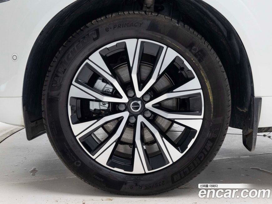 Volvo XC60 B5 Ultra Bright, 2025