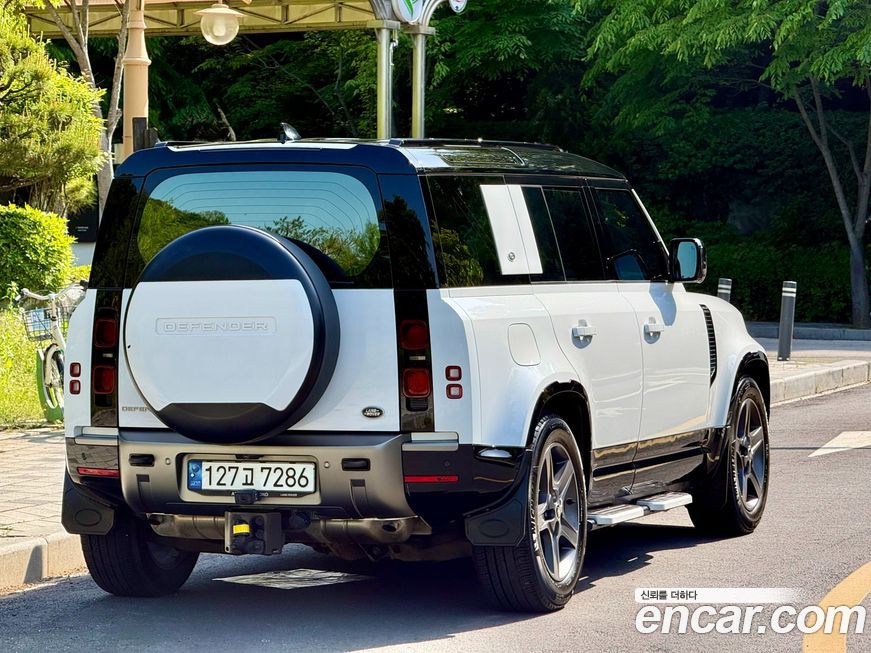 Land Rover Defender 110 P300 X-Dynamic SE, 2023