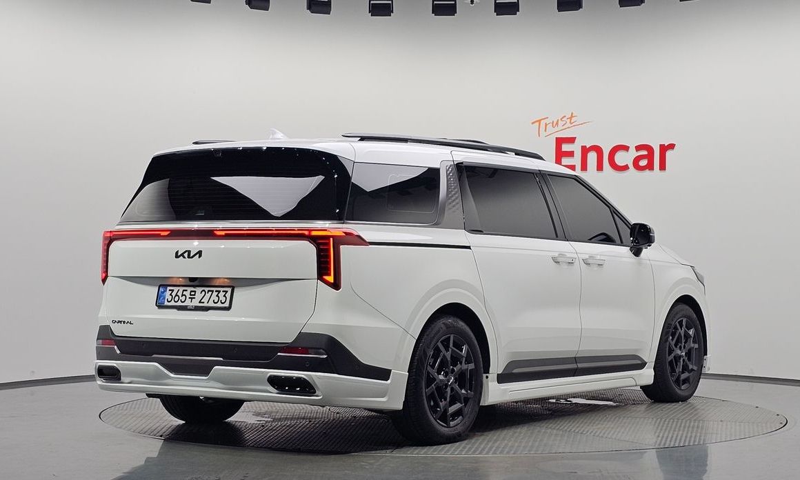 Kia Carnival 7-Seater Gravity, 2025