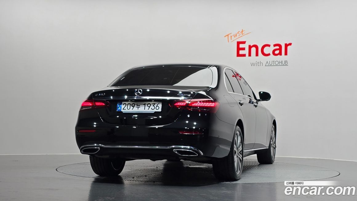Mercedes-Benz E-Class E350 4MATIC Exclusive, 2023