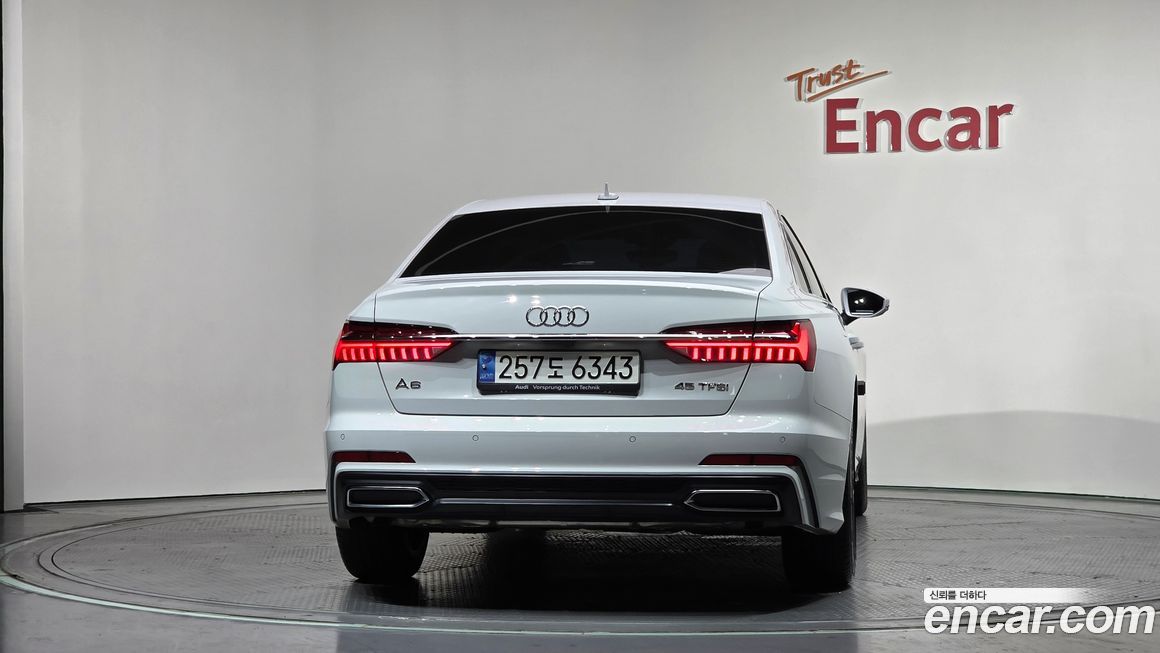 Audi A6 45 TFSI Premium, 2022