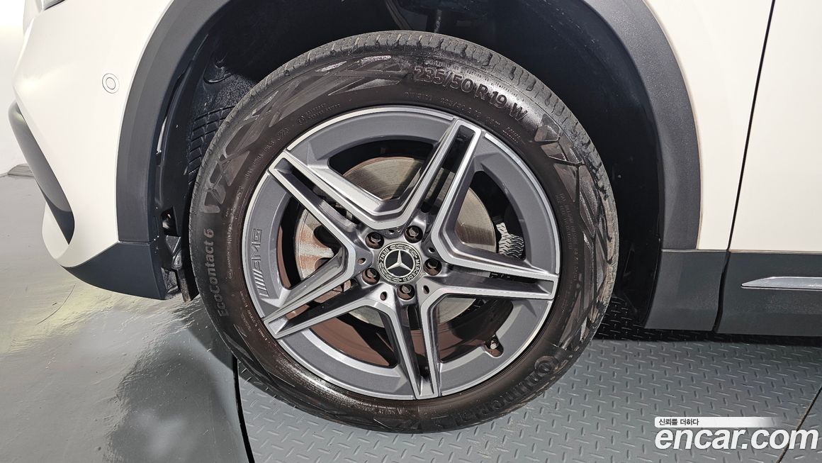 Mercedes-Benz GLA-Class GLA250 4MATIC, 2023