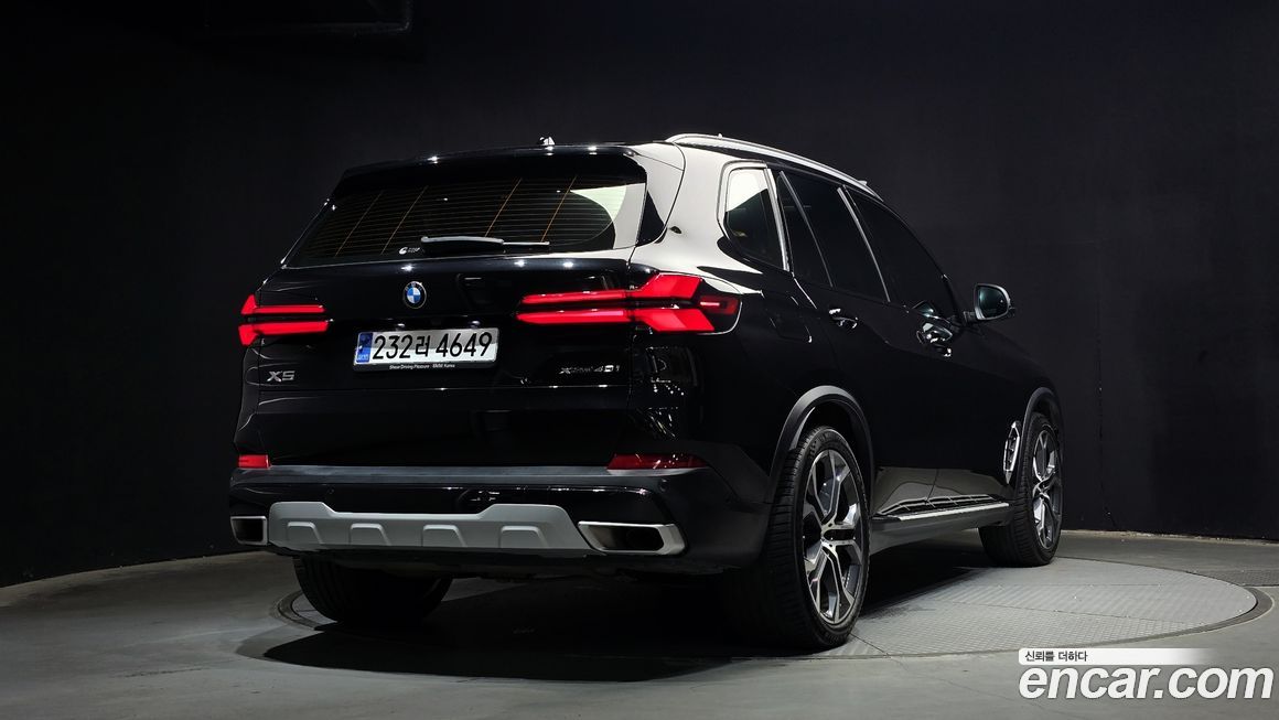BMW X5 xDrive 40i xLine, 2024