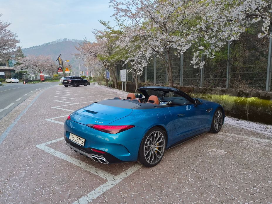 Mercedes-Benz SL-Class AMG SL63 4MATIC+, 2023