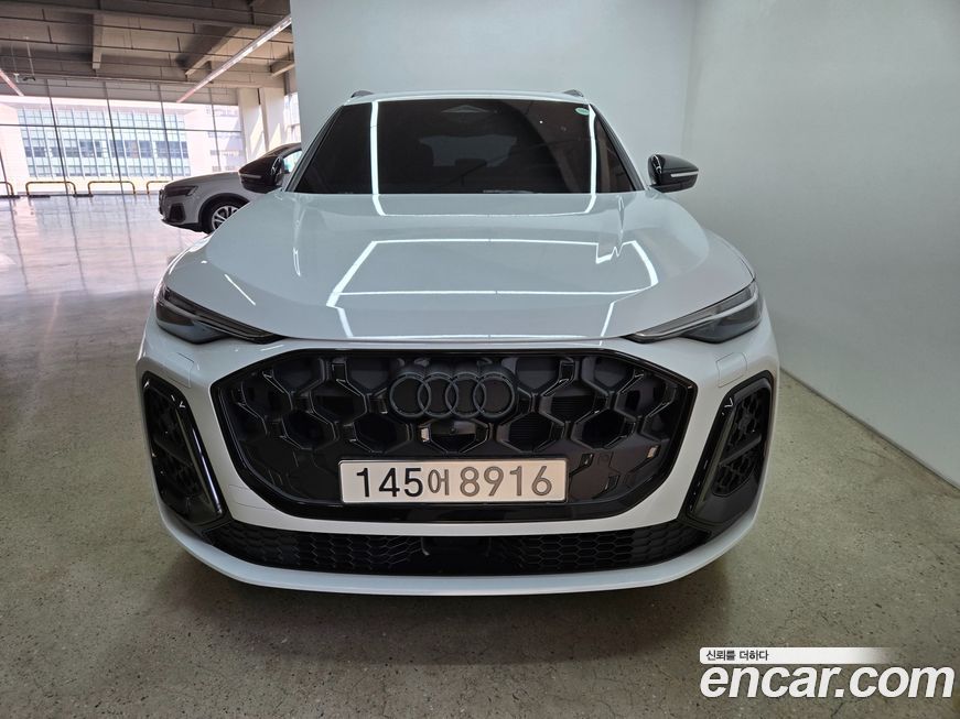 Audi Q5 40 TDI Quattro S Line Black Edition, 2025