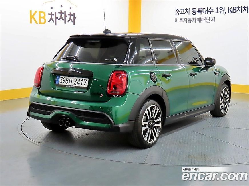 Mini Cooper Classic, 2024