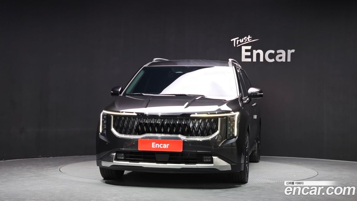 Kia Carnival 7-Seater Outdoor, 2025